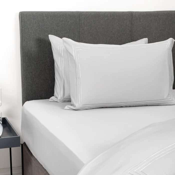 **BARGAIN** Queen Size Microfibre Fitted Sheet - Light Grey