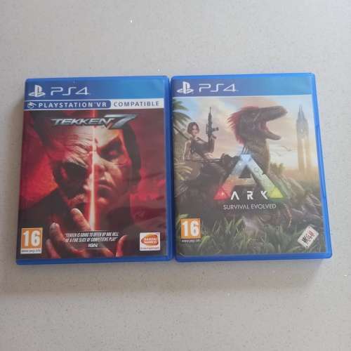 PS4 Slim inc 3 controllers & 2 games