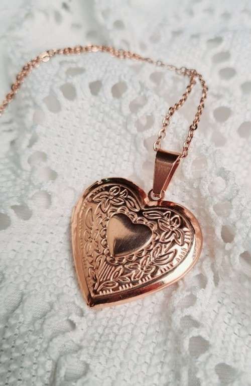Rosegold Heart Locket and Necklace