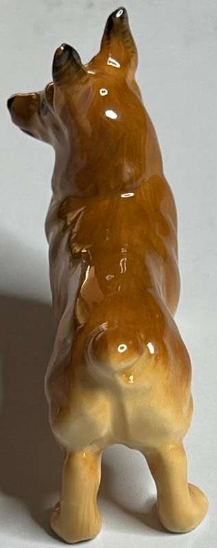 Royal Doulton Miniature Welsh Corgi Figurine K16