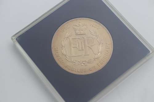 Medallion - Elizabeth II Silver Jubilee 1952-1977 Nick