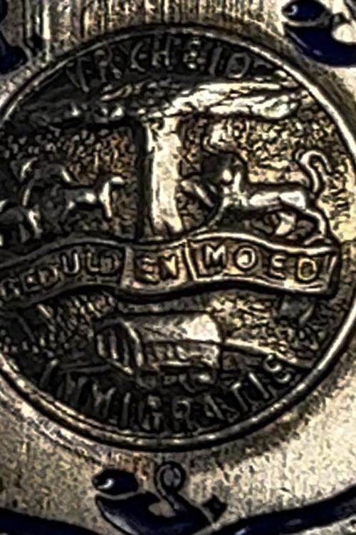 SOUTH AFRICA : Vintage Orangia pin badge - Vryheid-Geduld en Moed Immigratie