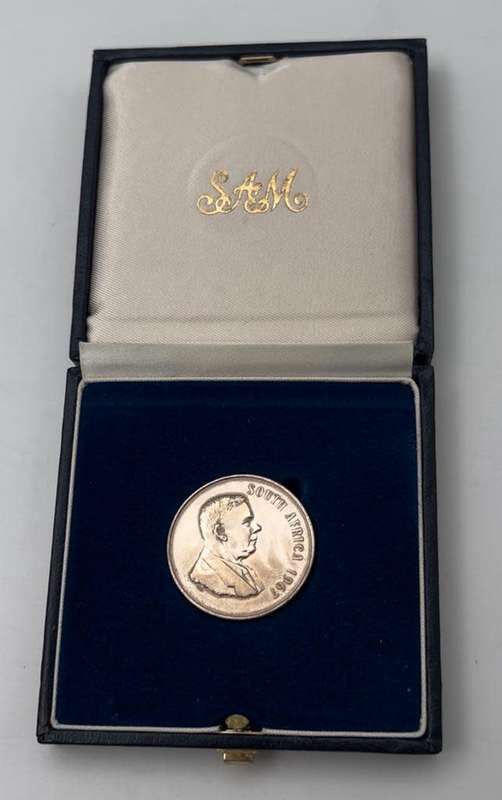 One Rand 1967 Verwoerd (English), Coin from South Africa - Uncirculated