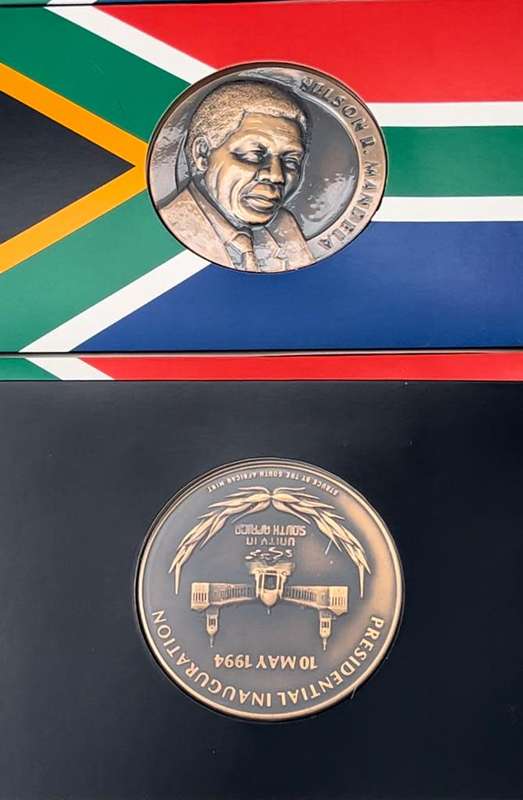 Nelson Mandela Bronze Medallion Inauguration 1994 with Certificates SA Mint