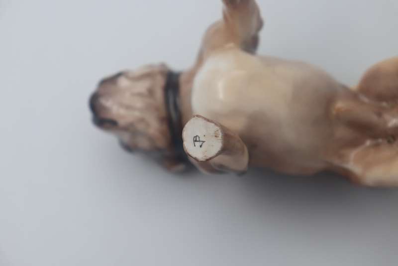 Royal Doulton Bulldog HN 1047 Dog Figurine