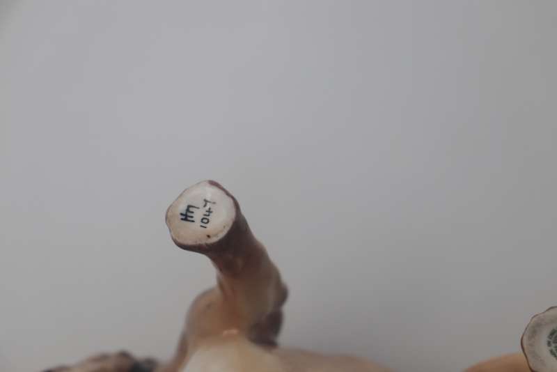 Royal Doulton Bulldog HN 1047 Dog Figurine