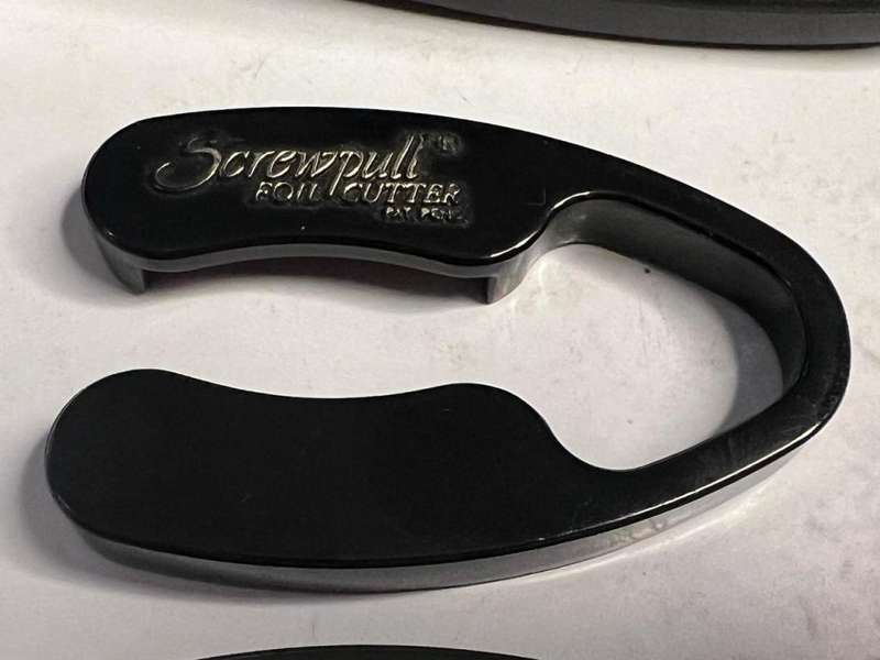 RARE VINTAGE Le CREUSET CSCREWPULL LEVER MODEL LM-205 SET WINE CORK OPENER & x2 FOIL CUTTERS