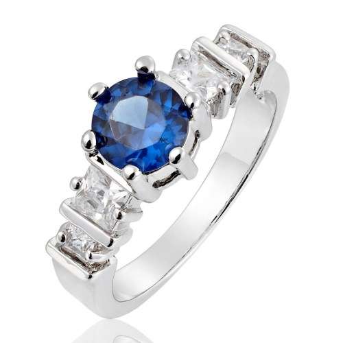 **Exquisite Single Saphire  Engagement Ring**