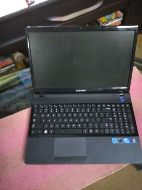 SAMSUNG Series NP300E5C