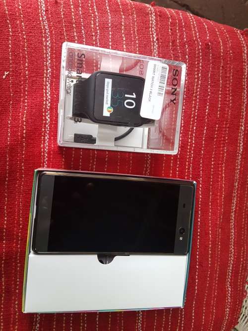 SONY XPERIA XA ULTRA + SONY SMARTWATCH 3 in box