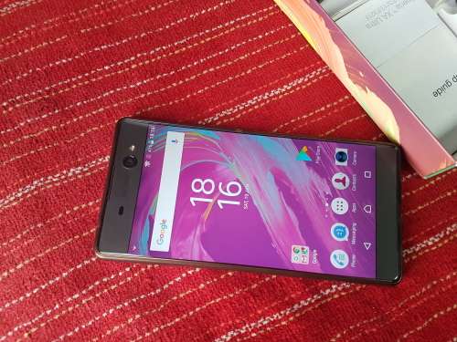 SONY XPERIA XA ULTRA + SONY SMARTWATCH 3 in box