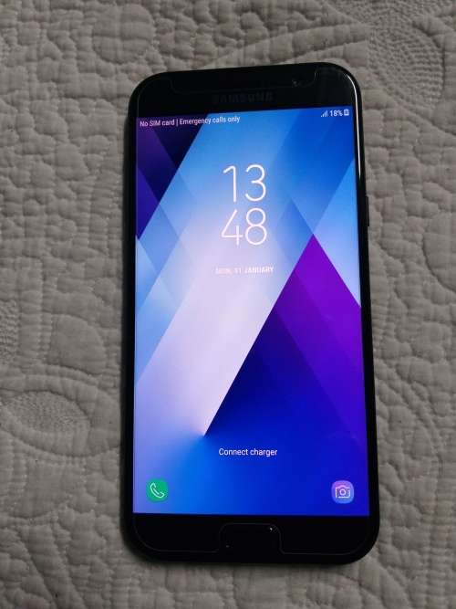 Samsung Galaxy A7 (2017) excellent condition