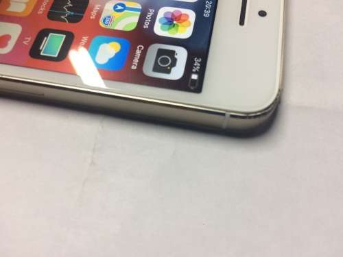 APPLE IPHONE 5S IN BOX GOOD CONDITION