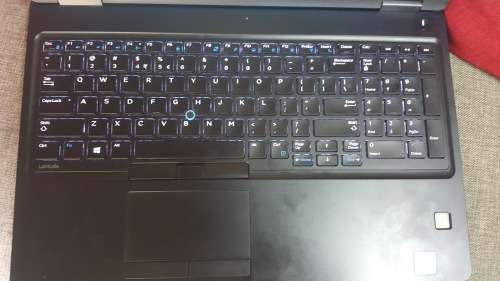 Dell Inspiron 5580 156` HD Intel Core i7 7tth Gen 8GB , 512GB SSD, EXCELLENT CONDITION