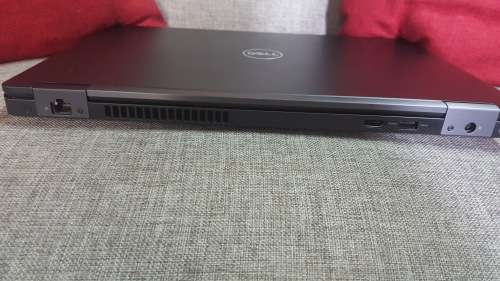 Dell Inspiron 5580 156` HD Intel Core i7 7tth Gen 8GB , 512GB SSD, EXCELLENT CONDITION