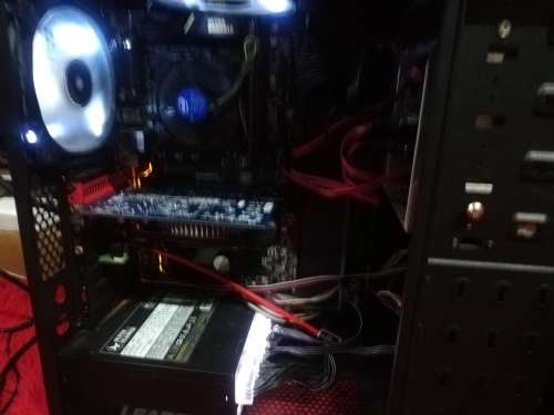 GAMING COMPUTER ,CORE I5 6TH GEN, 2GB GRAPHICS 240SSD , 1TB HDD KEYBOARD AND MOUSE, 20` MONITOR