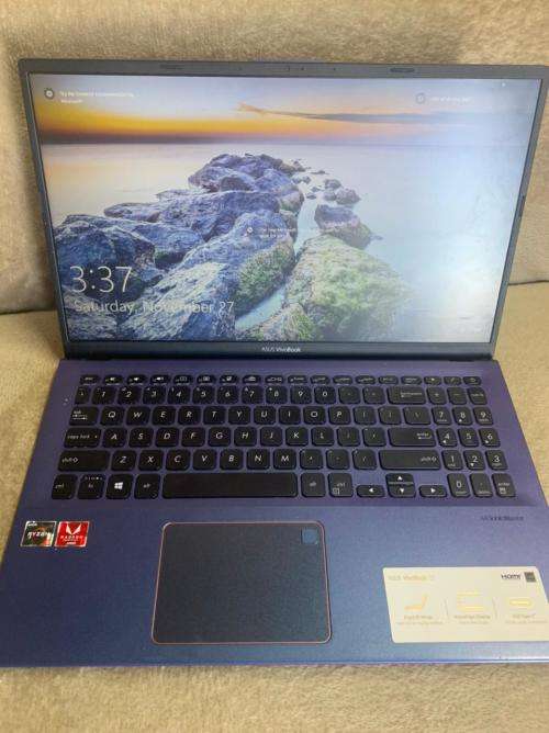 Asus X512DA 15.6` Full HD Laptop  AMD Ryzen 5 - AMD Radeon Vega 8 - 512GB PCIe SSD  12GB RAM