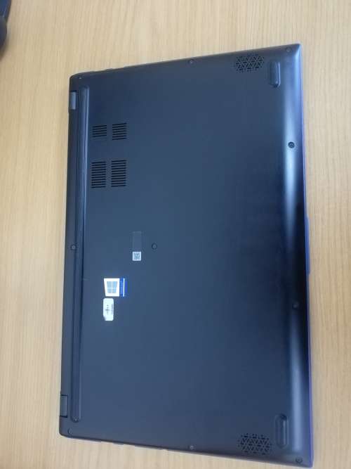 Asus X512DA 15.6` Full HD Laptop  AMD Ryzen 5 - AMD Radeon Vega 8 - 512GB PCIe SSD  12GB RAM