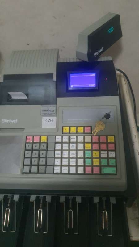 UNIWELL ELECTRONIC CASH REGISTER/ WITH PRINTER & BUILT IN DRAWER