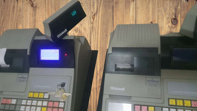 UNIWELL ELECTRONIC CASH REGISTER/ WITH PRINTER & BUILT IN DRAWER