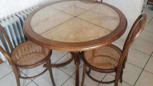 Table & 3 Chairs, Excellent Condition, Glass on top 1000mm diameter.