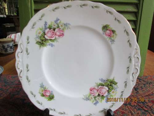 Royal Vale Cake Plate