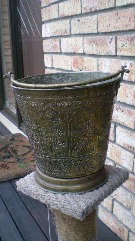 Lovely Old Brass Coal Bucket Nicely Embossed.
