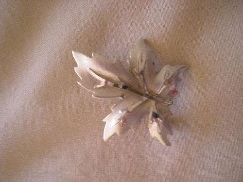 1960 Sarah Coventry Maple Leaf Brooch.