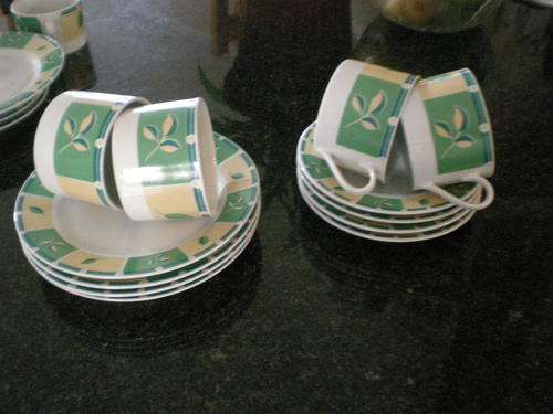 Art Deco Tea Cups ,Saucers & Salad Plate 12 pieces.