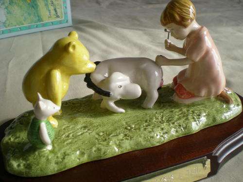 Perfect Condition. The Winnie the Pooh Collection. Eeyore Looses a Tail 2289. Collectors