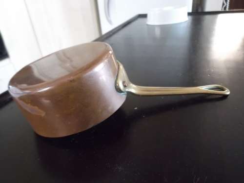 Small Copper/Brass Handled Sauce Pot 4cm Tall.