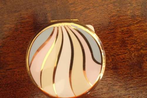 Vintage Stratton Pill box.