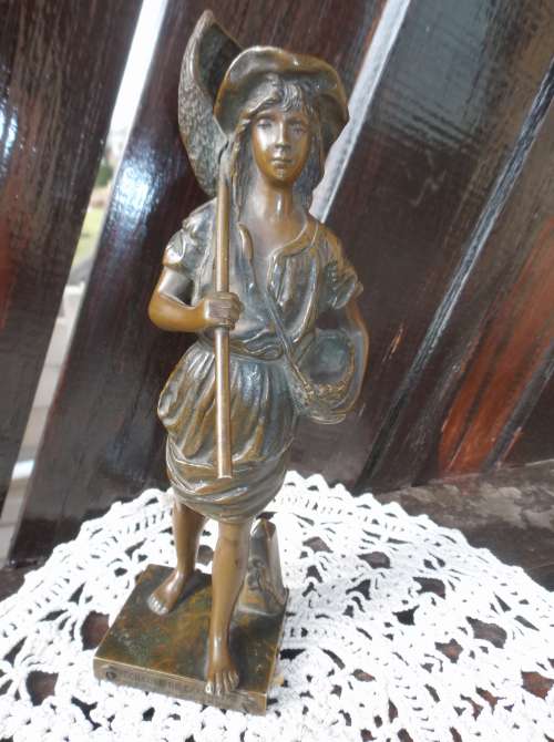 A French Bronze Sculpture, Jean Garnier, Pecheuse de Crevettes,