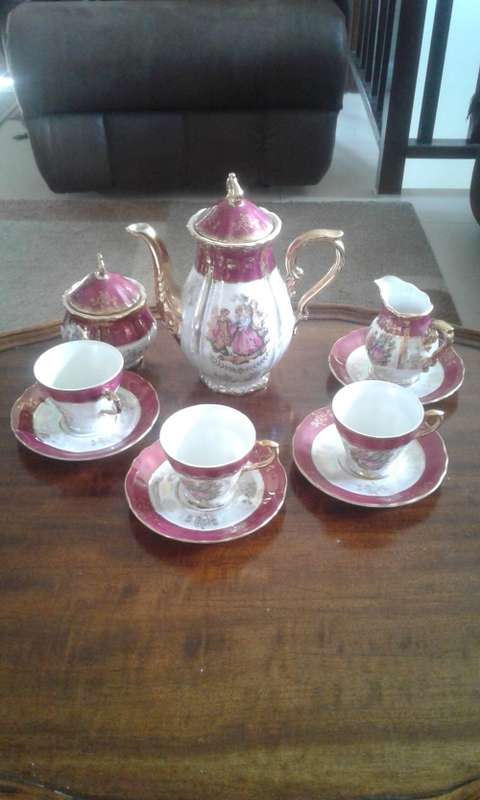 Vintage Coffee Set, Dainty. Not full set. Fine Porcelain.