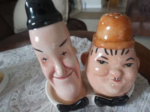 Laurel & Hardy Salt & Pepper Shaker Set. Beswick.