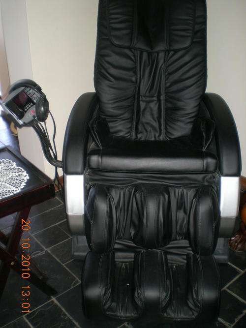 GREATLY REDUCED Deluxe Multi-functional Massage Chair