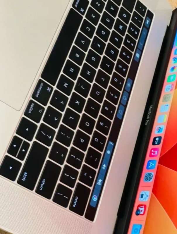 2019 Apple MacBook Pro A1241 16-inch 2.4GHz 8-Core i9-9980HK (i9, 32GB RAM, 512GB, Space Gray)