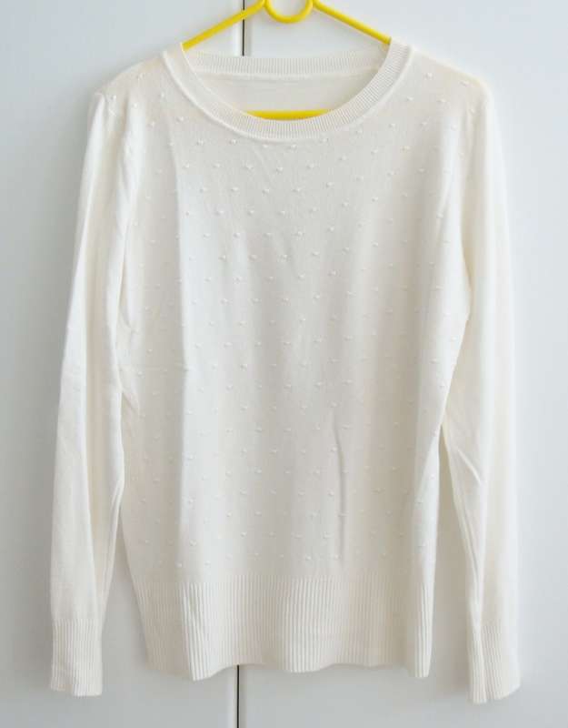 Ladies   Jersey  -   Size  medium -   Beautiful  White - Excellent condition -  Virtually new