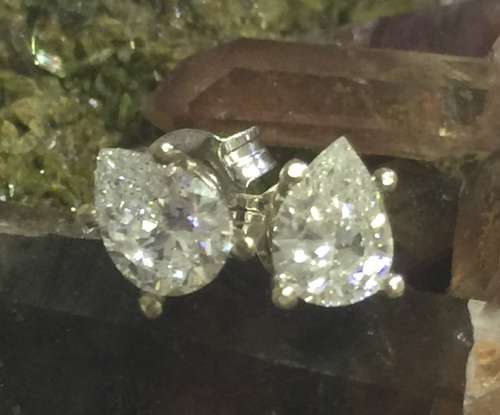 Pear shaped diamond stud earrings