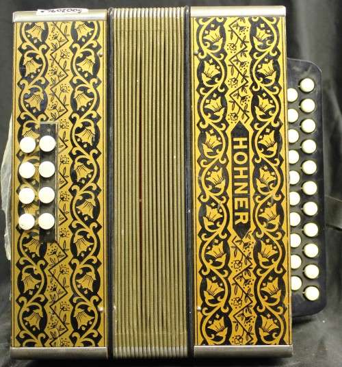 Honer vintage junior accordion