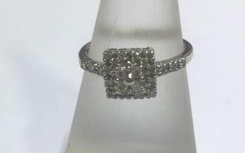 Petite Dress Ring