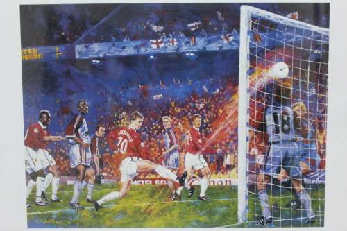 Framed Man United Soccer Team - in play - framed slightly scratched