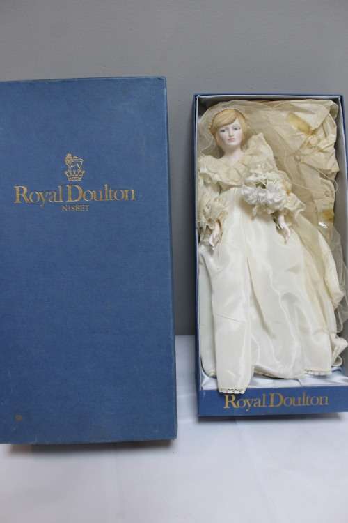 Royal Doulton - Lady Di porcelain bride