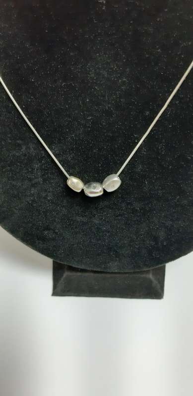 Ladies fashion necklace