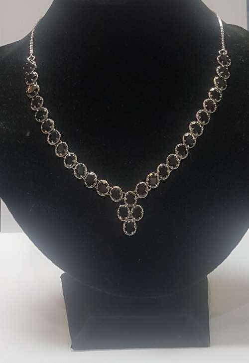 Swarovski fasion costume jewellery necklace