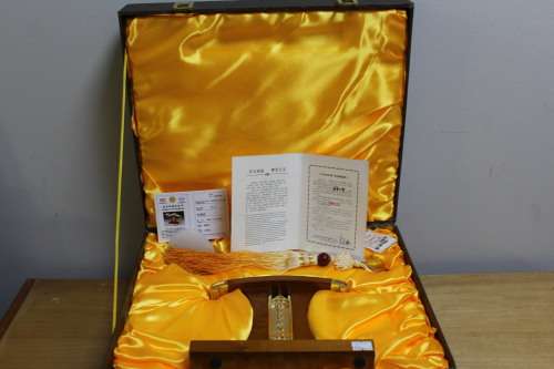 Collectible Religion Asian set in it`s original box with certificate