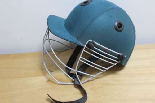 standard cricket helmet