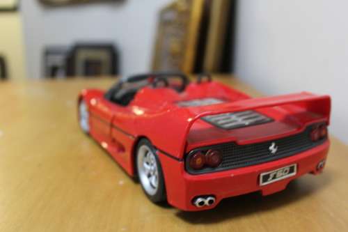 Maisto Ferrari F50 car model