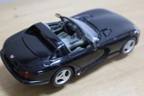 Burago Dodge Viper RT10 car model