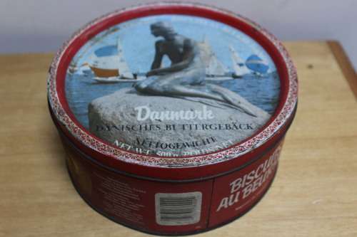 Collectible Vintage Danmark Buttergeback Cookie Tin